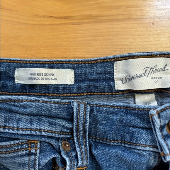 Universal Thread High Rise Skinny Jean - Picture 4 of 5